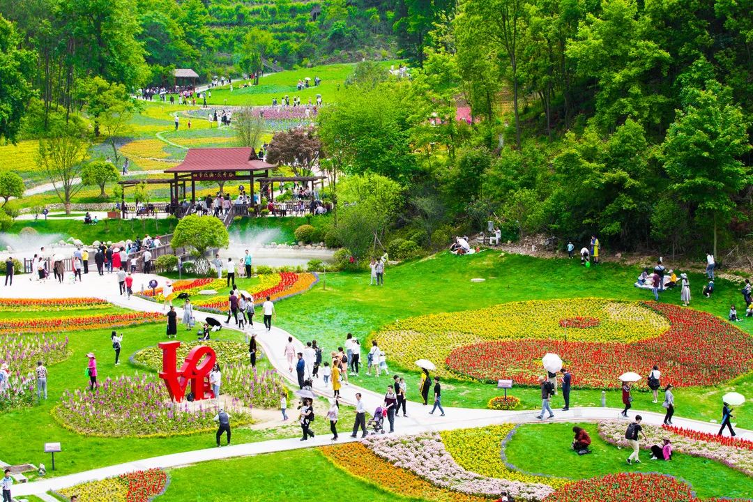 英山县四季花海景区.jpg